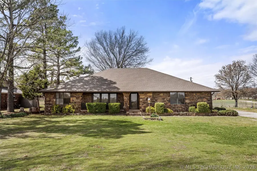 306 N Lombard Lane, Skiatook, OK 74070 - #2