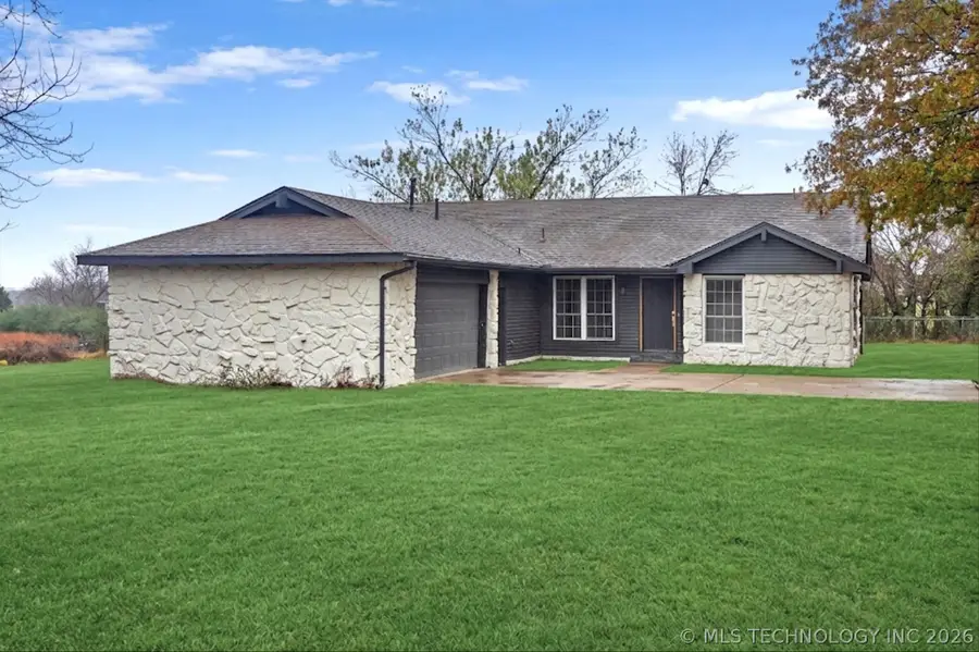 15002 E Winding Creek Drive, Collinsville, OK 74021 - #2