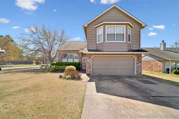 1702 W 110th Place, Jenks, OK 74037