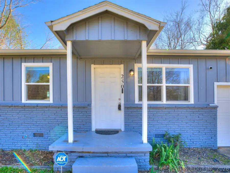 250 E 51st Place, Tulsa, OK 74126 - #2