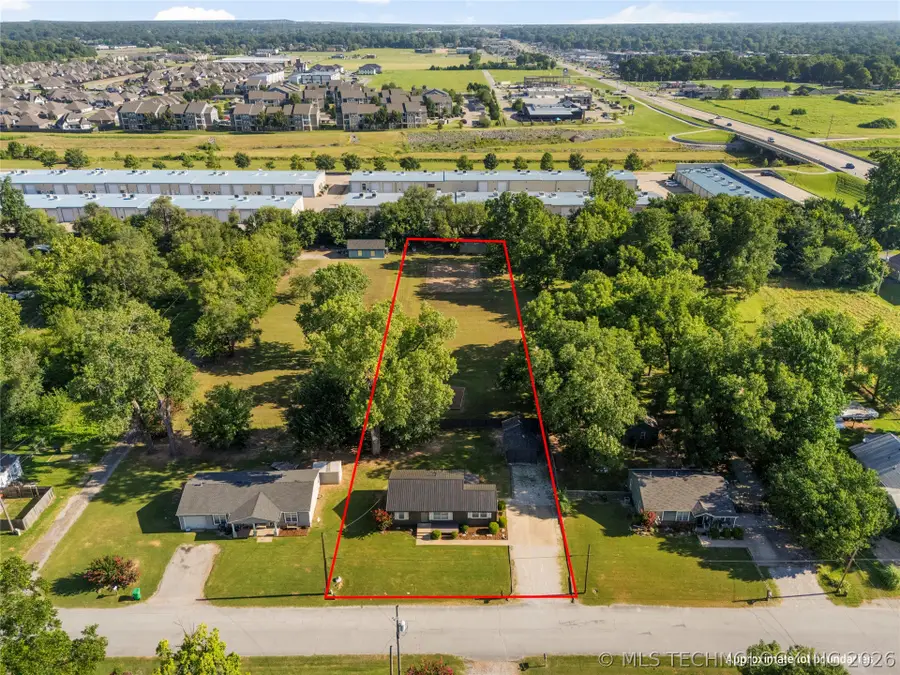 7913 E 129th Street, Bixby, OK 74008 - #2