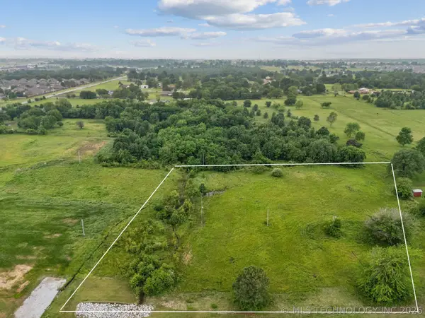 12602 N 116th Street, Owasso, OK 74055