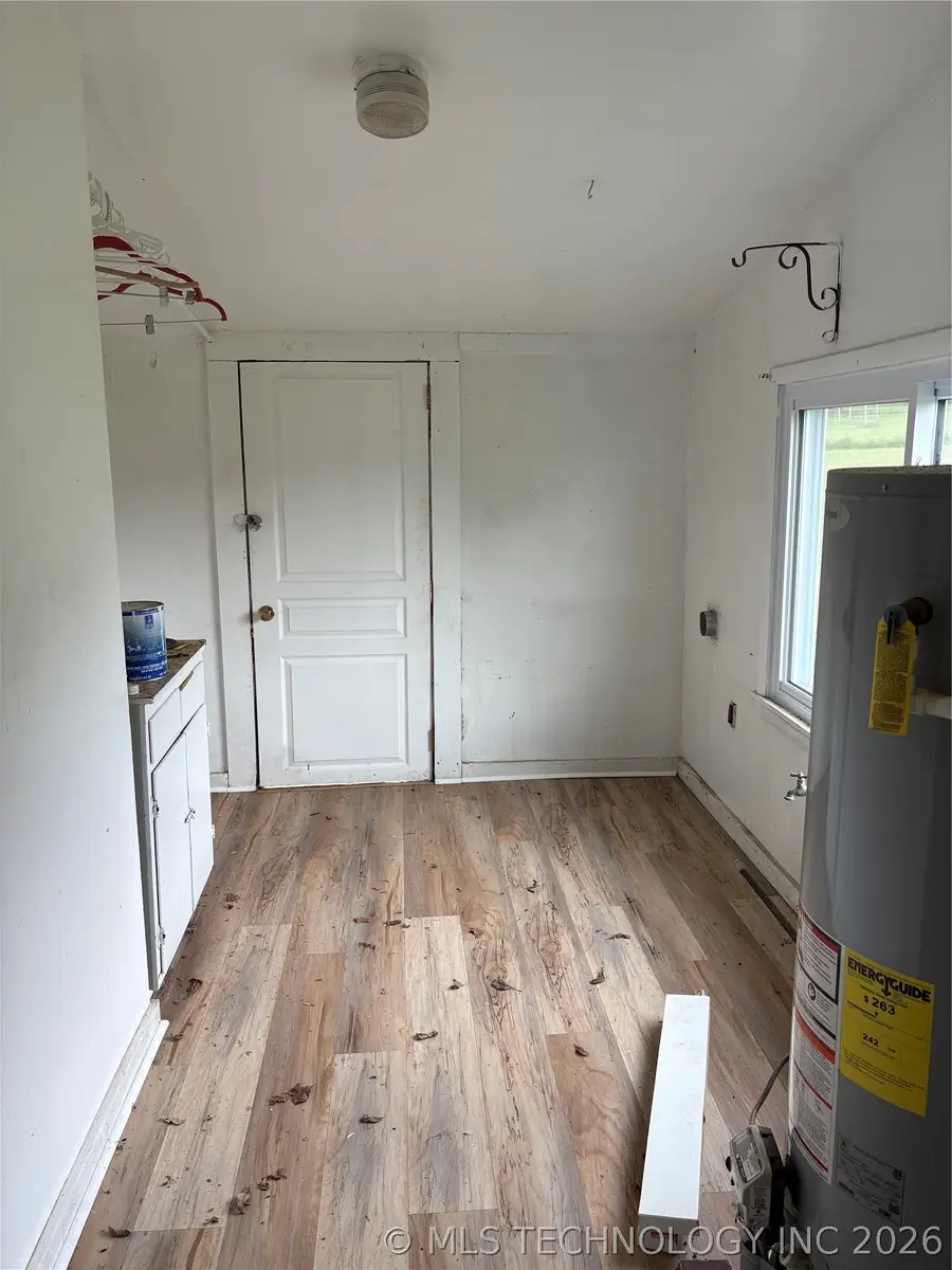 360 N B Street, Yale, OK 74085 - #2