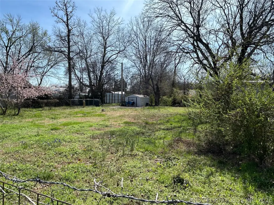 405 Earl Street, Tahlequah, OK 74464 - #2