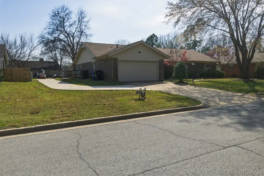 543 Meadowood Drive, Broken Arrow, OK 74011 - #3