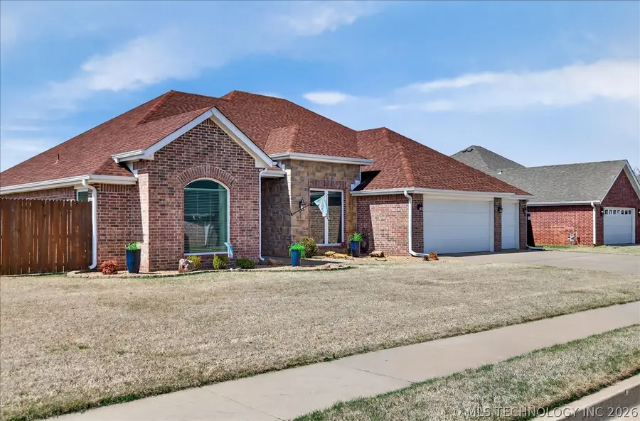 919 Terri Drive, Bartlesville, OK 74006 - #2