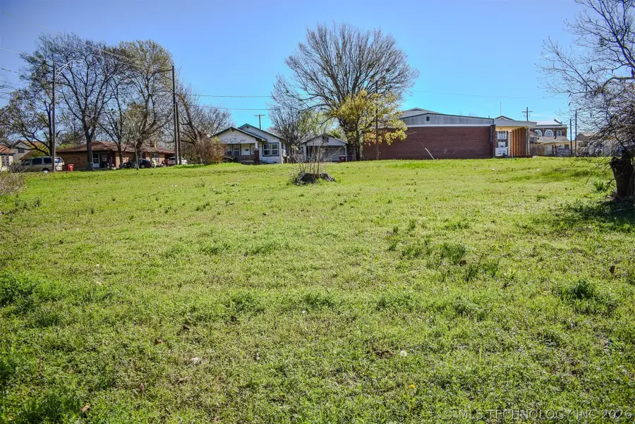 403 N Broadway Street, Hugo, OK 74743 - #3