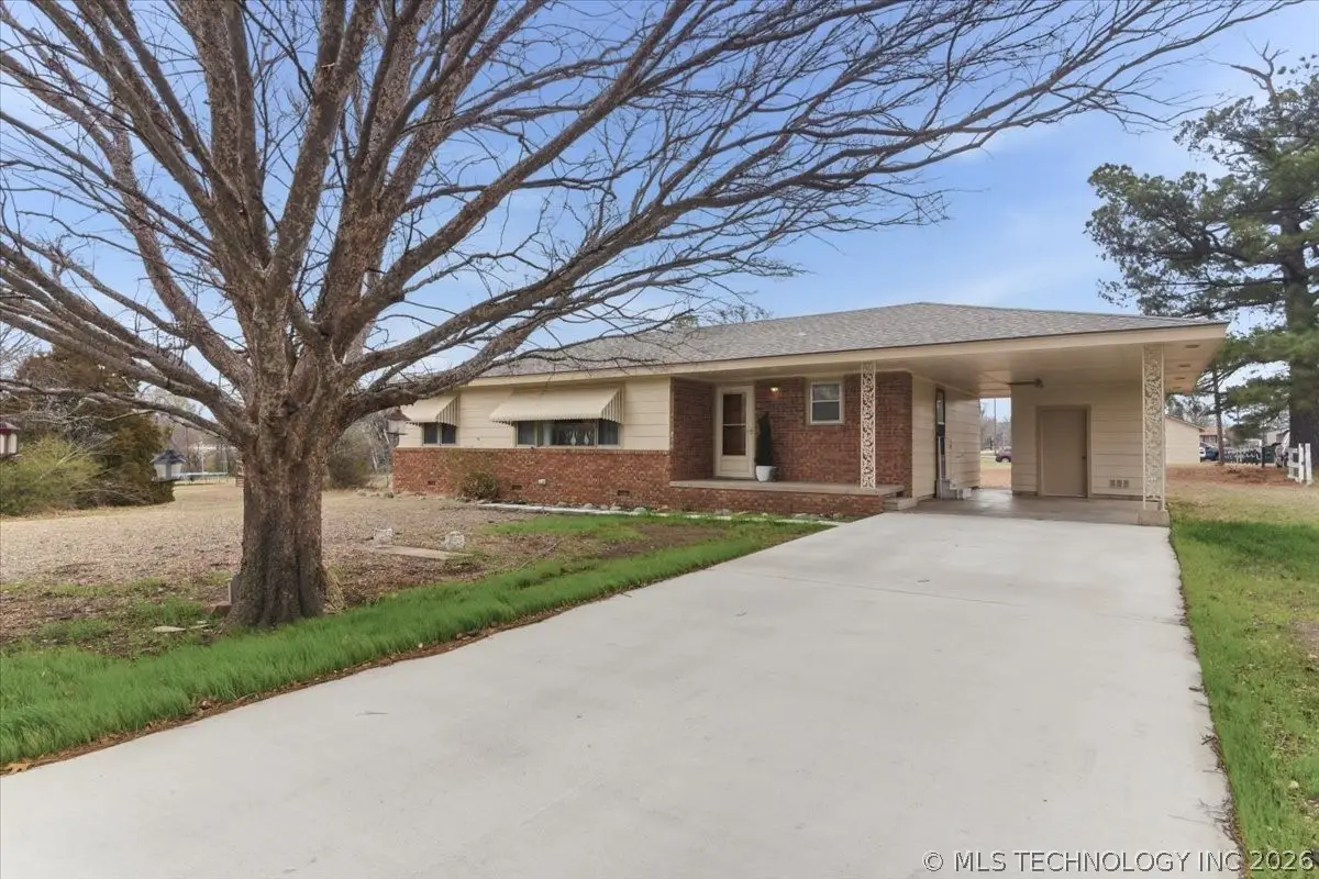 902 S Lake Road, Henryetta, OK 74437 - #1