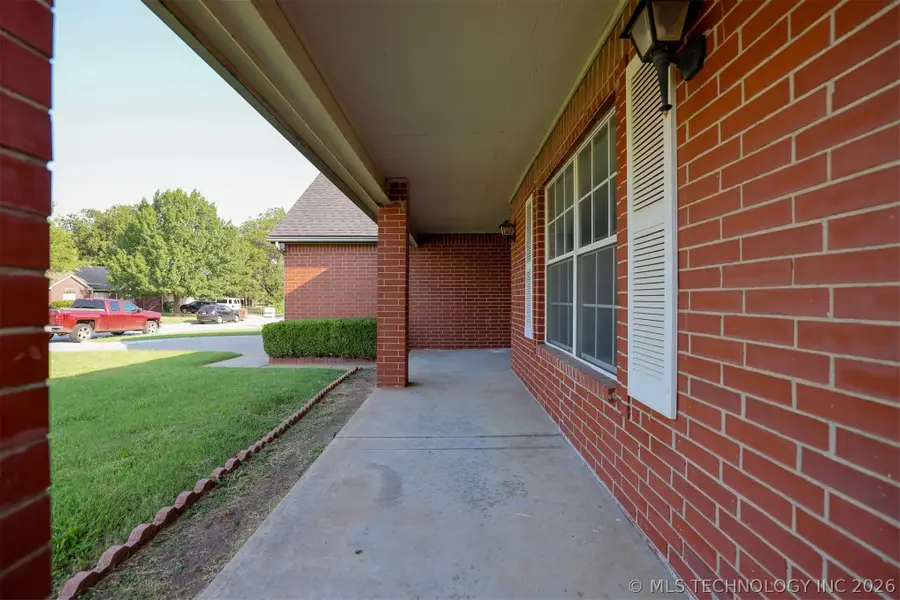1601 N Detroit Avenue, Tulsa, OK 74106 - #3