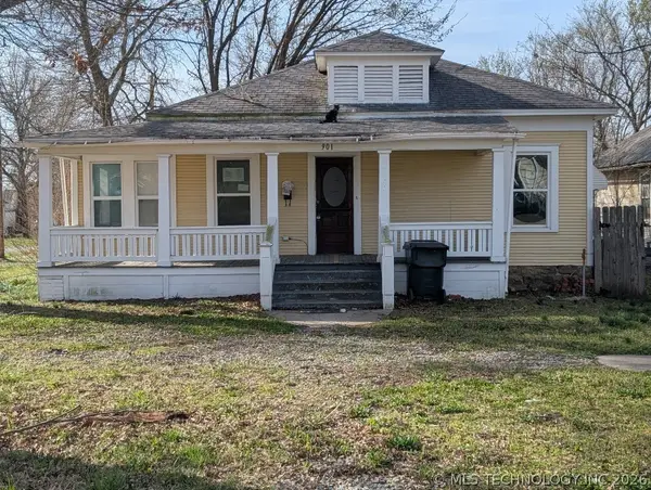 901 W Gentry Street, Henryetta, OK 74437