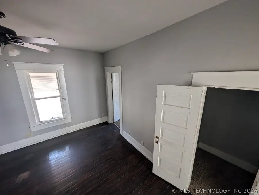 901 W Gentry Street, Henryetta, OK 74437 - #3