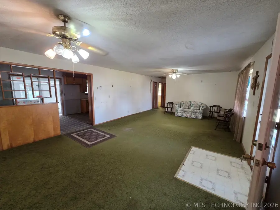 620 Choctaw S Avenue, Claremore, OK 74017 - #3