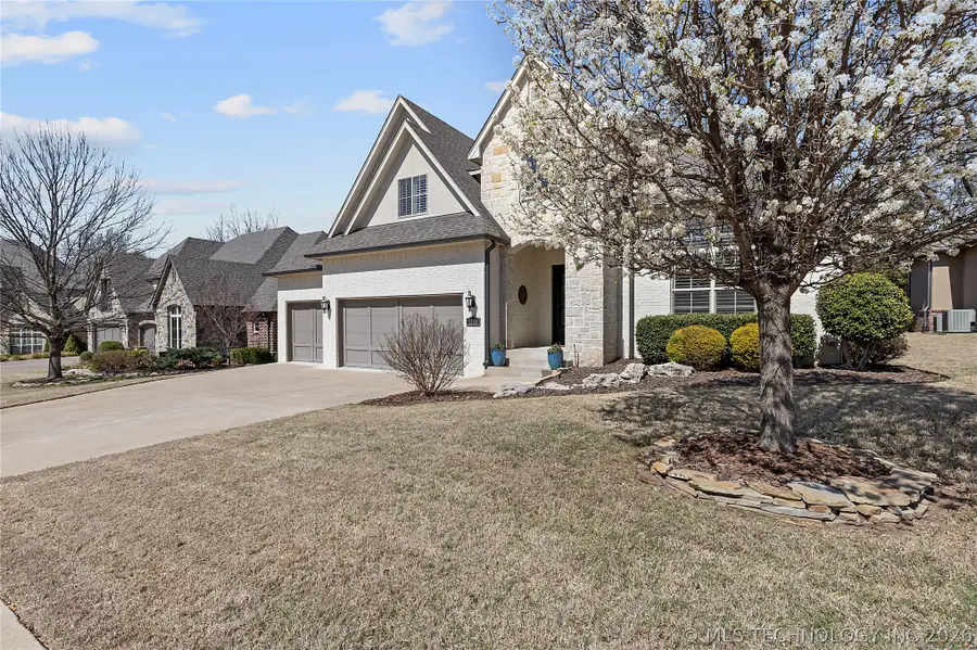 5104 W Birmingham Street, Broken Arrow, OK 74011 - #2