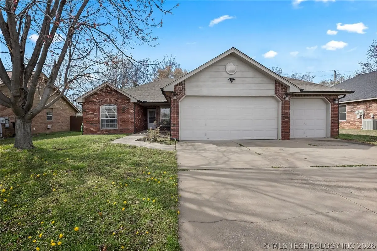 11822 N 107th East Avenue, Collinsville, OK 74021 - #1