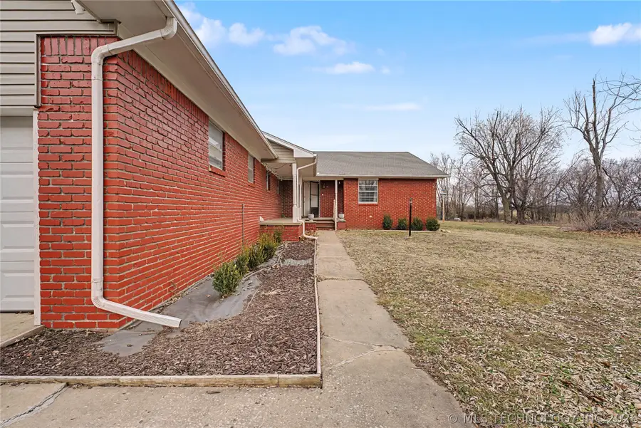 14131 N 100th Avenue E, Collinsville, OK 74021 - #2