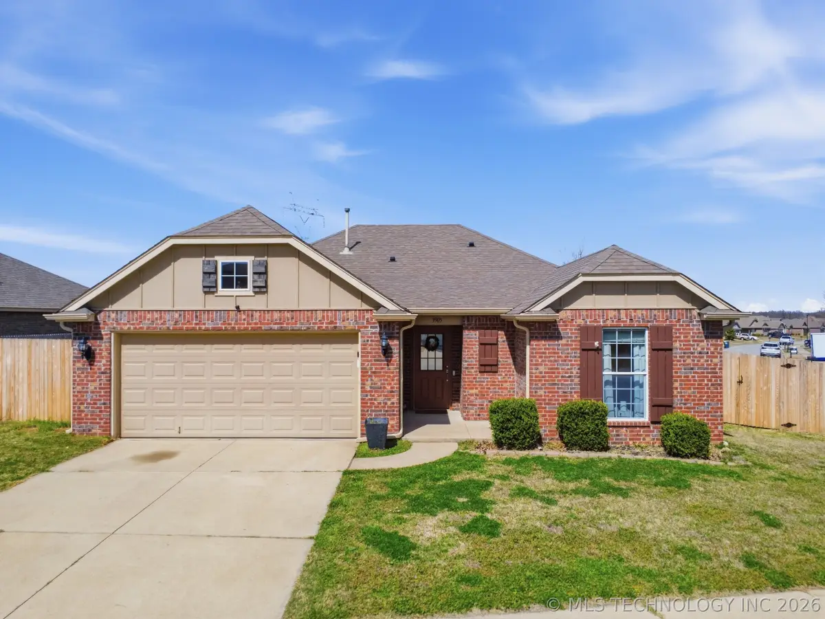 3905 W 105th Place S, Jenks, OK 74037 - #1
