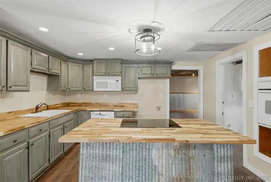 63824 E 206, Wyandotte, OK 74370 - #2