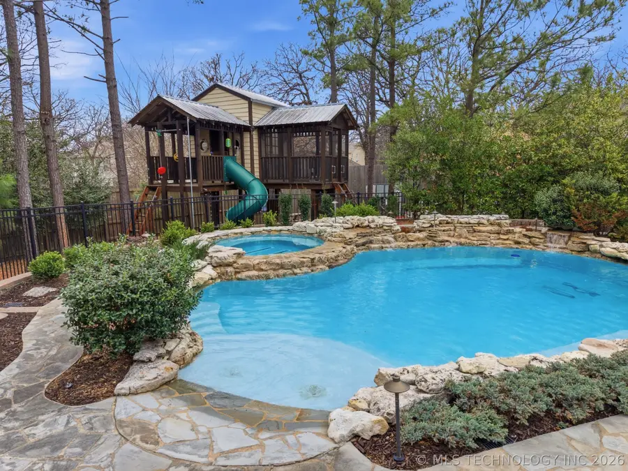 3724 S 74th West Place, Tulsa, OK 74107 - #2