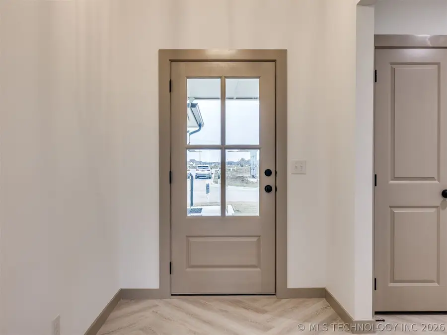 3381 E 153rd Street S, Bixby, OK 74008 - #3