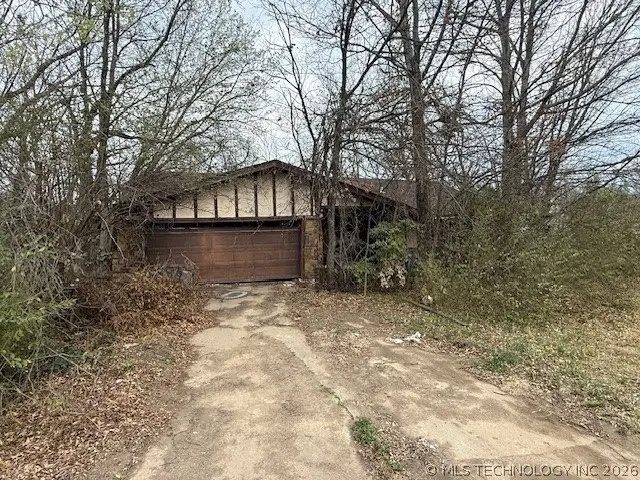 1411 SE 11th Street, Wagoner, OK 74467 - #2