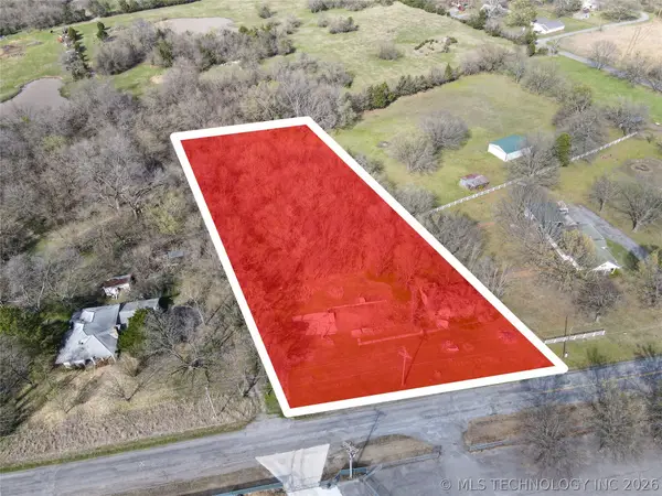 809 Cherokee Avenue, Hartshorne, OK 74547