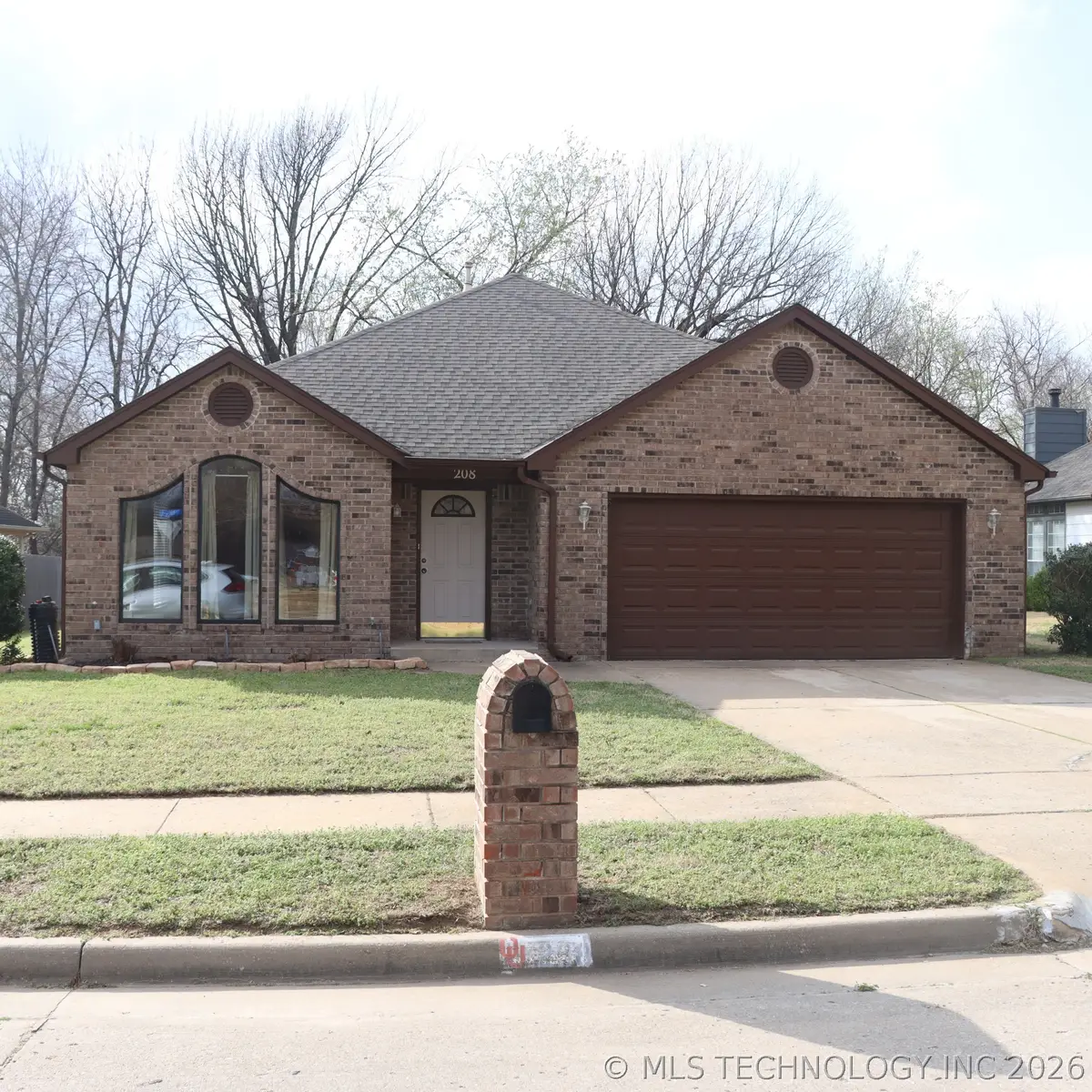 208 S Poplar Avenue, Broken Arrow, OK 74012 - #1