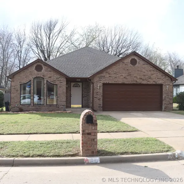 208 S Poplar Avenue, Broken Arrow, OK 74012