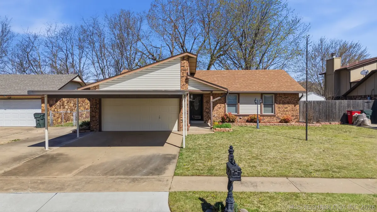 12105 E 79th Circle, Owasso, OK 74055 - #1