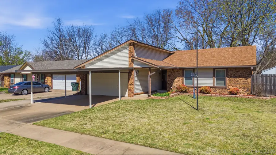 12105 E 79th Circle, Owasso, OK 74055 - #2