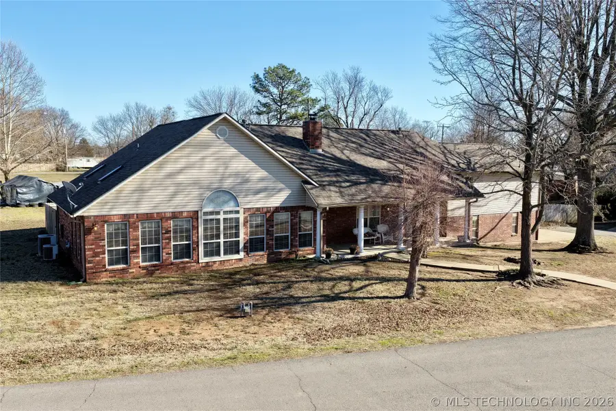 1002 W Knisley Avenue, Checotah, OK 74426 - #3