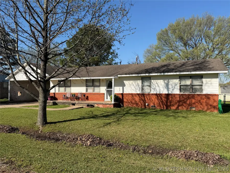 102 S Walnut, Hartshorne, OK 74547 - #3