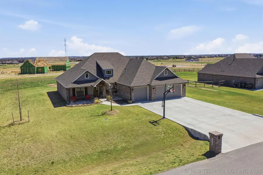 14001 N 54th East Avenue, Collinsville, OK 74021 - #2