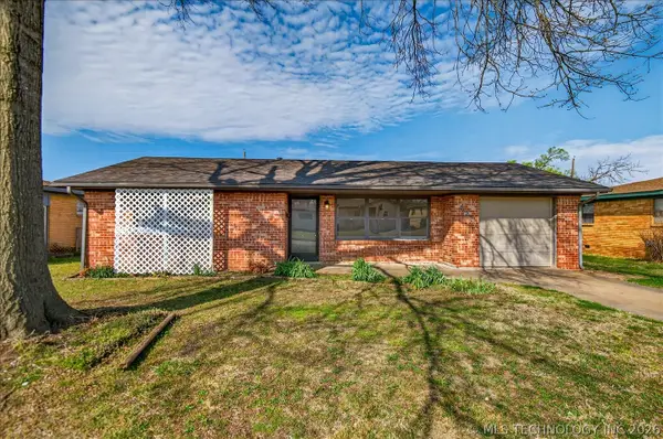 429 NE Elmhurst Avenue, Bartlesville, OK 74006