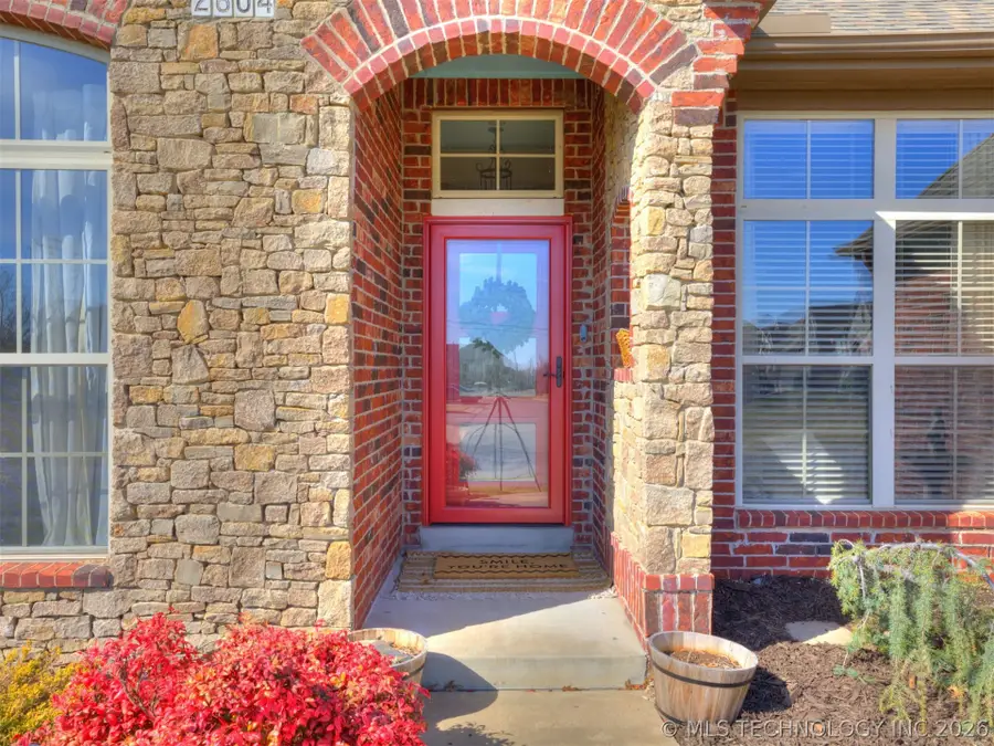 2604 W Pensacola Street, Broken Arrow, OK 74011 - #2