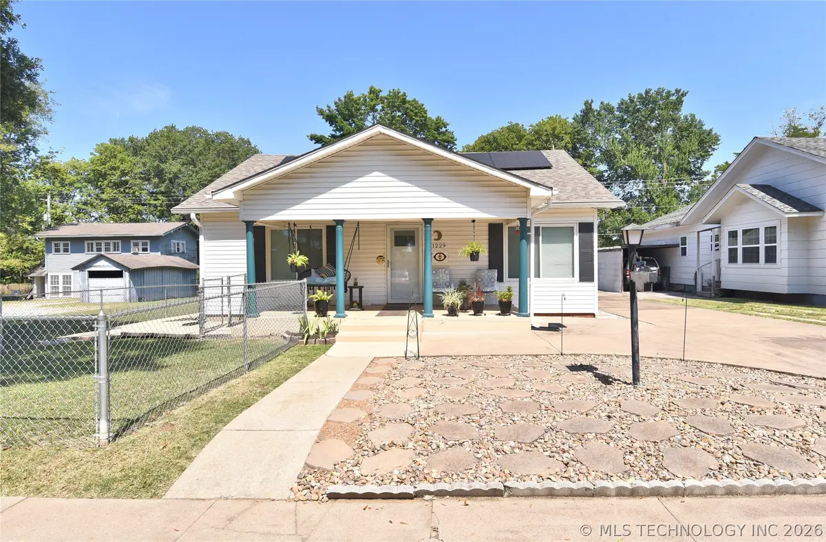 1229 E 8th Street, Okmulgee, OK 74447 - #1