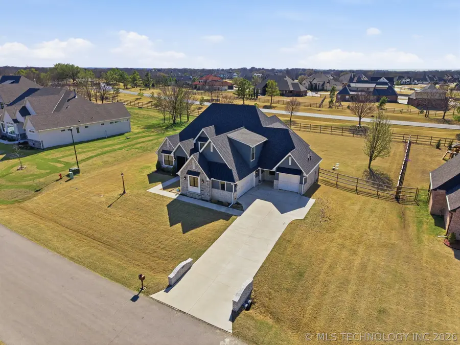 6480 N Blue Sage Drive, Owasso, OK 74055 - #3