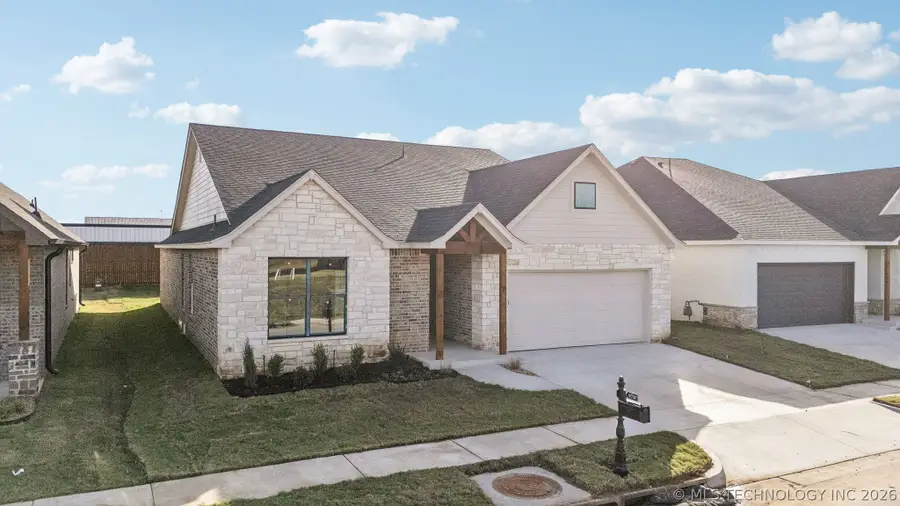 9722 E 132nd Street, Bixby, OK 74008 - #3