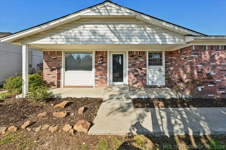 1212 S A Street, Skiatook, OK 74070 - #2