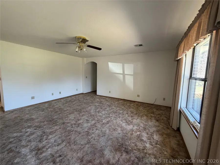 342 S Main Street, Kellyville, OK 74039 - #2