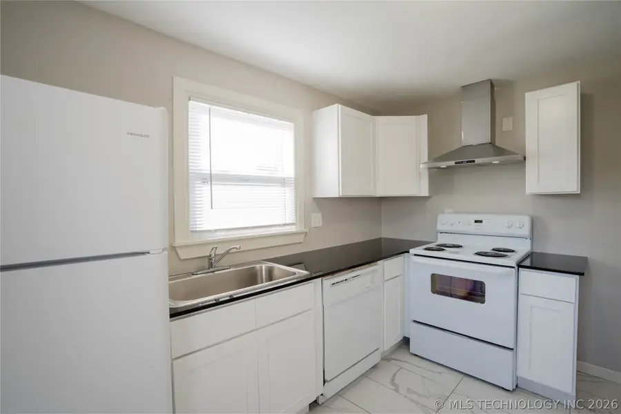 6942 E 10th Street, Tulsa, OK 74112 - #3