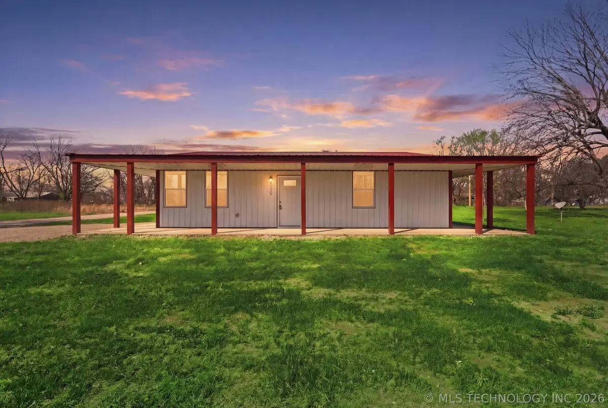 848 S Pine Street, Nowata, OK 74048 - #1