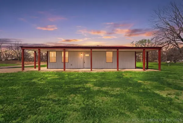 848 S Pine Street, Nowata, OK 74048