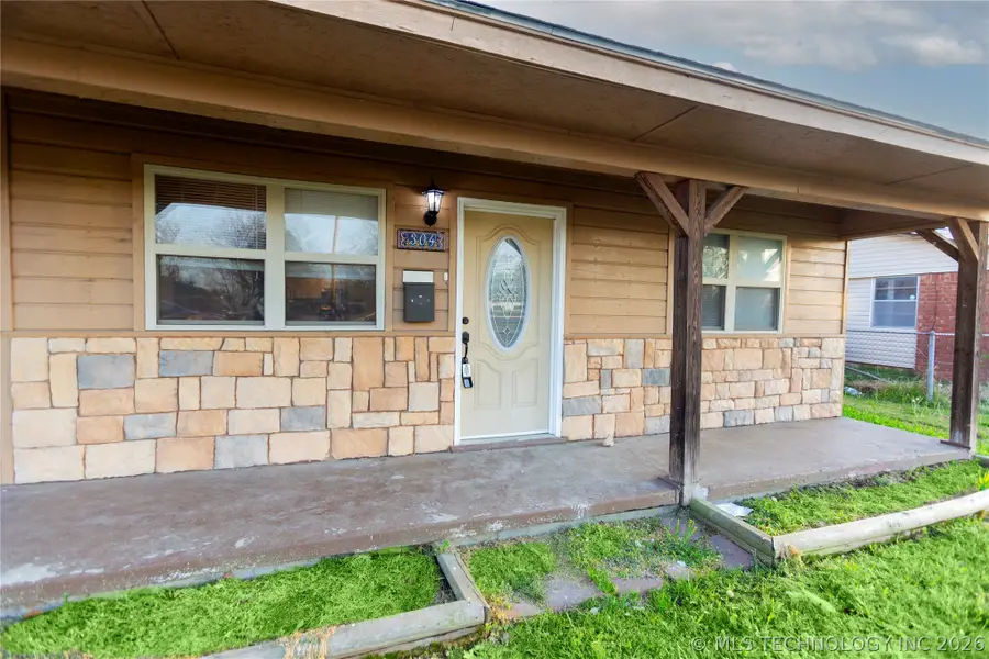 304 W Electric Avenue, McAlester, OK 74501 - #3