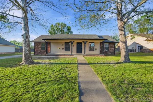 8008 E Madison Street, Broken Arrow, OK 74014