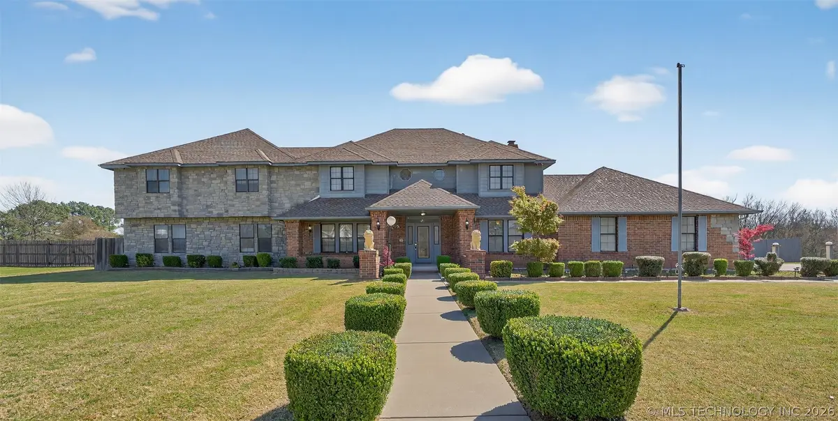 1606 NE Oakridge Drive, Claremore, OK 74017 - #1