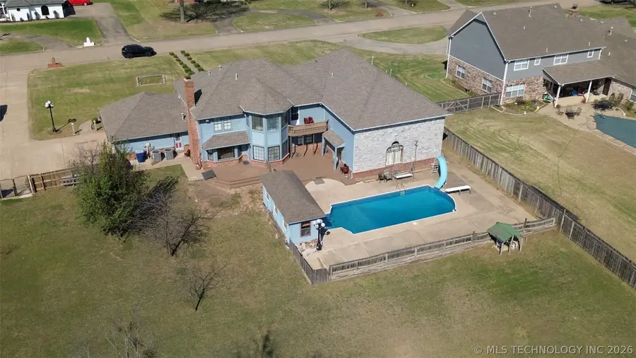 1606 NE Oakridge Drive, Claremore, OK 74017 - #2