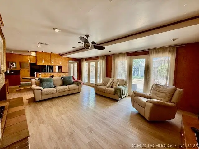 225 D Street Sw, Ardmore, OK 73401 - #3