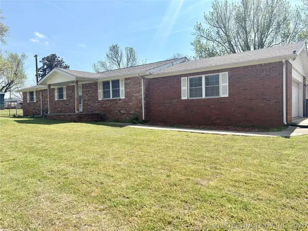 924 W Park Avenue, Checotah, OK 74426