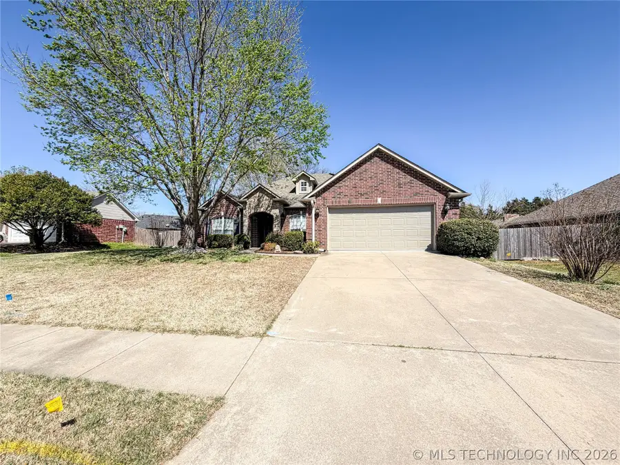 5312 Richmond Drive, Bartlesville, OK 74006 - #3
