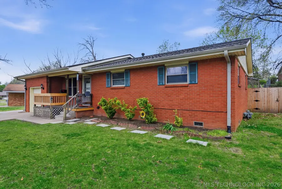 5132 Harvard Drive, Bartlesville, OK 74006 - #3